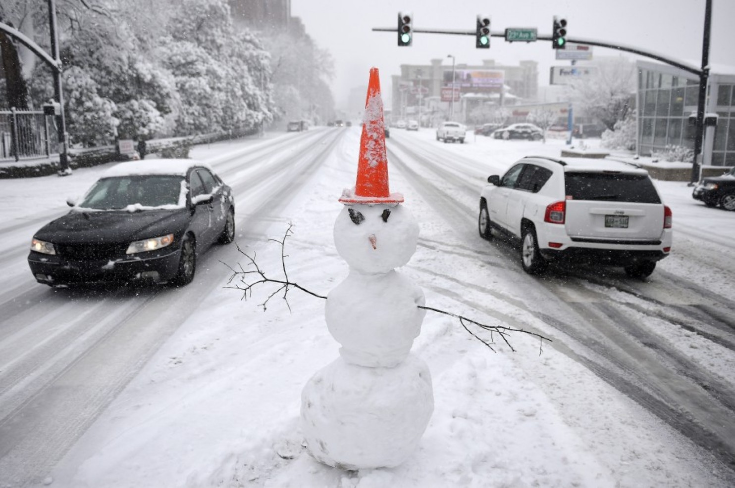 emergencydeclaredin5statesofusashugeblizzardhit